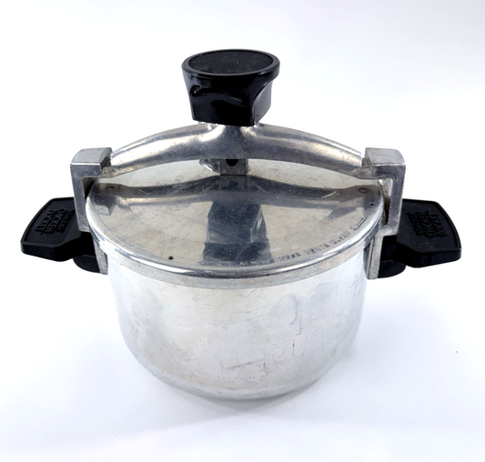 Wear-Ever Chicken Bucket 4 Qt, 3.8L Stove-Top Pressure Cooker Fryer Model 90024