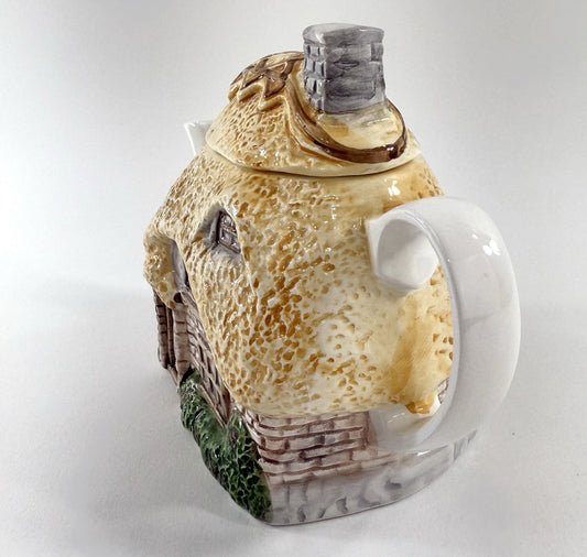 OCI Omnibus 1990s Ceramic Cottage Decorative Tea Pot With Lid