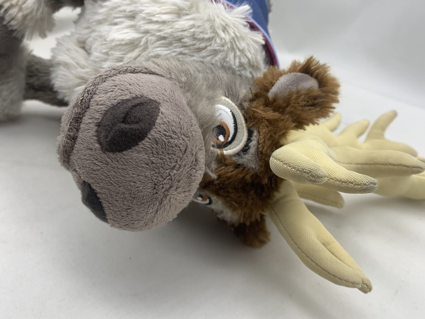 Disney Frozen 17” Sven Holiday Plush with Blanket