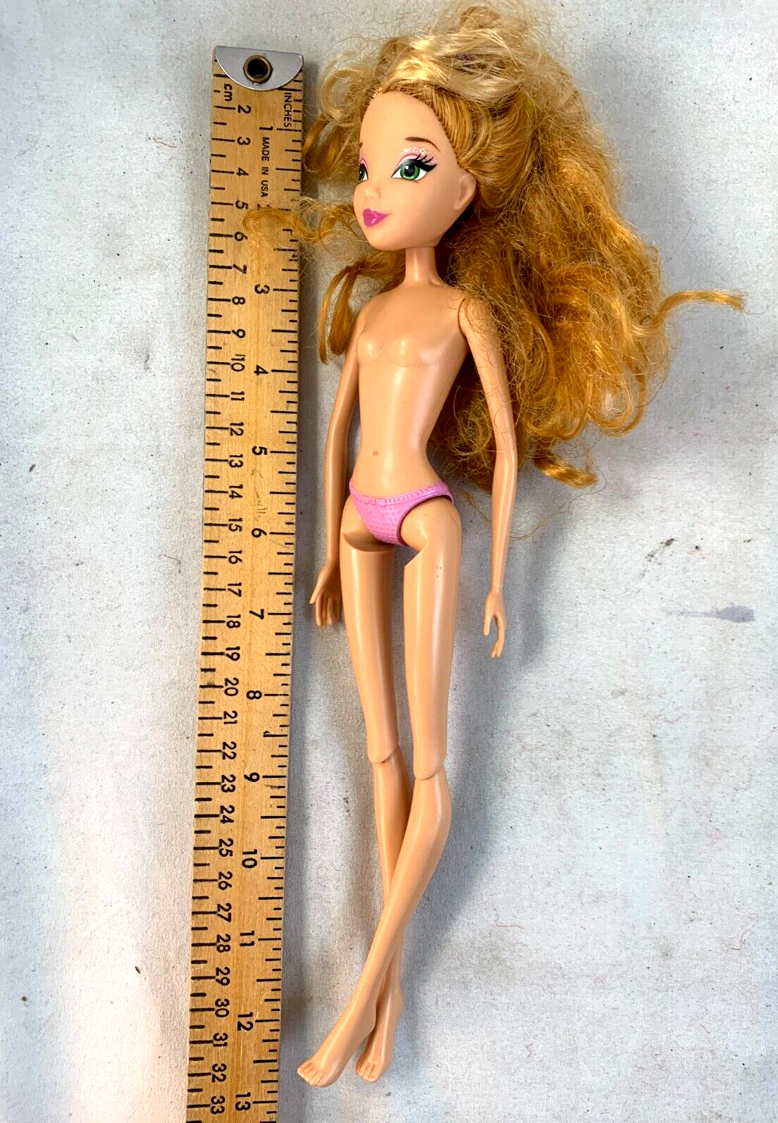 Jakks Pacific Viacom Winx Club 2012 Flora 11.5" Nature Fairy Doll - No Wings