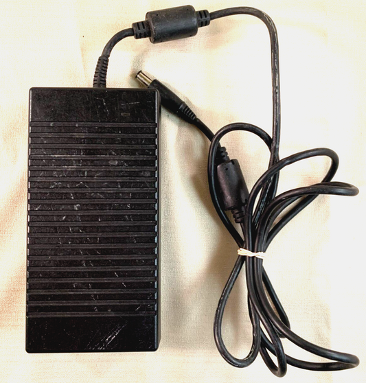 HP Model HSTNN-LA03 19V 9.5A AC Adapter for HP/Compaq Notebooks - Tested