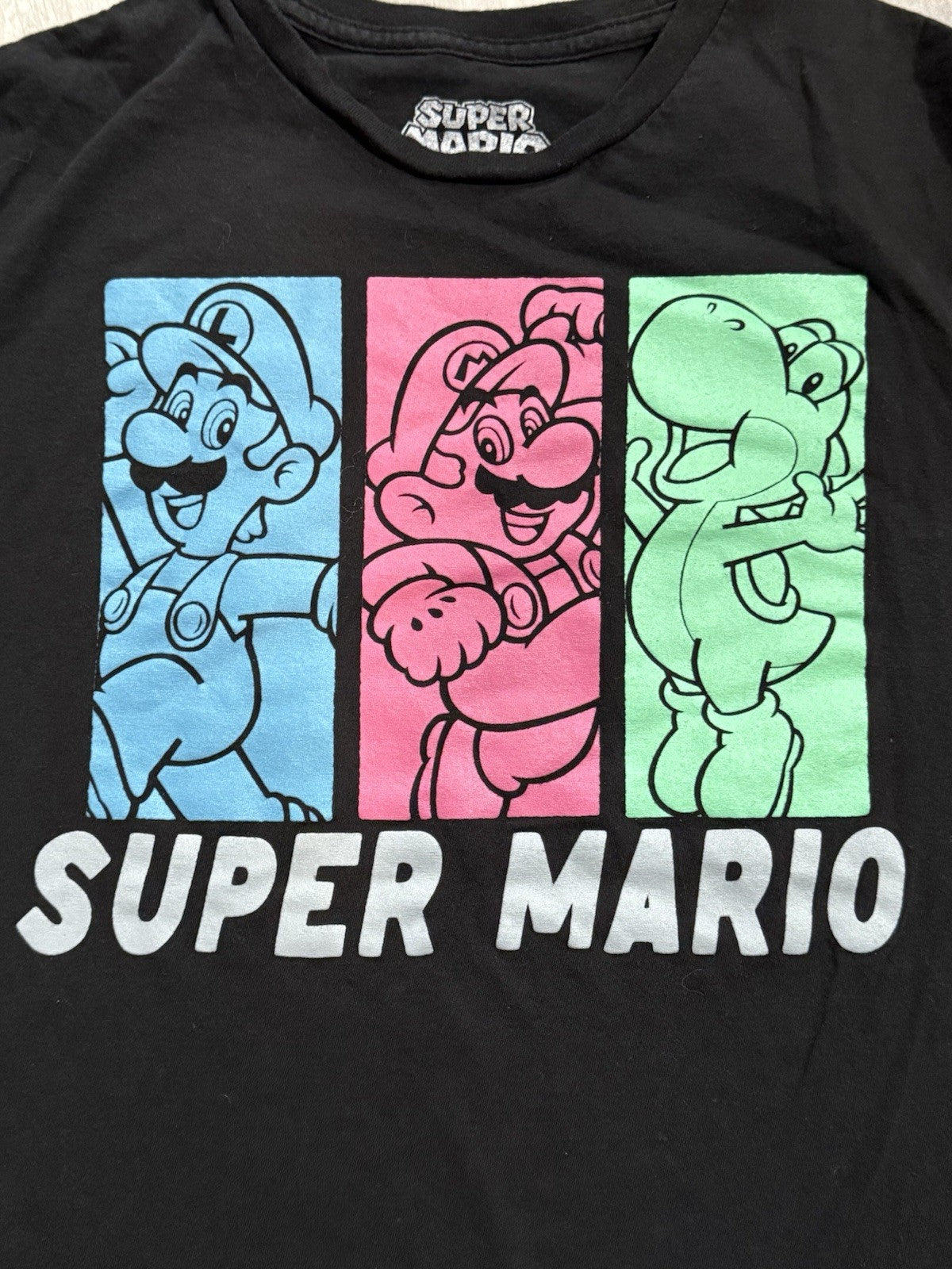 Mad Engine, LLC 2022 Nintendo Super Mario TM Adult Large T-Shirt