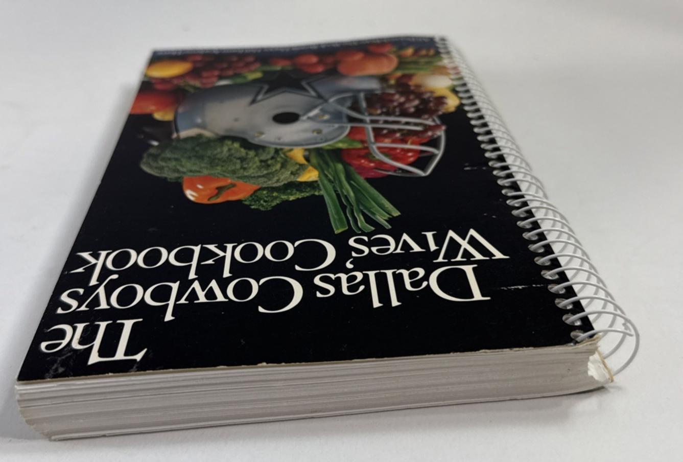 The Dallas Cowboys Wives Cookbook (Paperback, 1991) First Edition