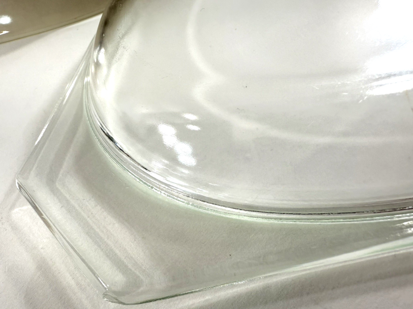 Vintage 1965 Pyrex Empire Scroll 045 Casserole Dish with Lid (2-1/2 Qt)