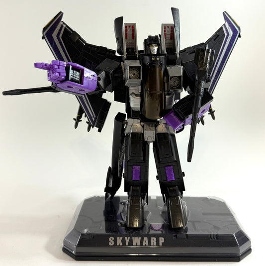 Hasbro Transformers Universe Masterpiece Skywarp G1 Series Action Figure + Box