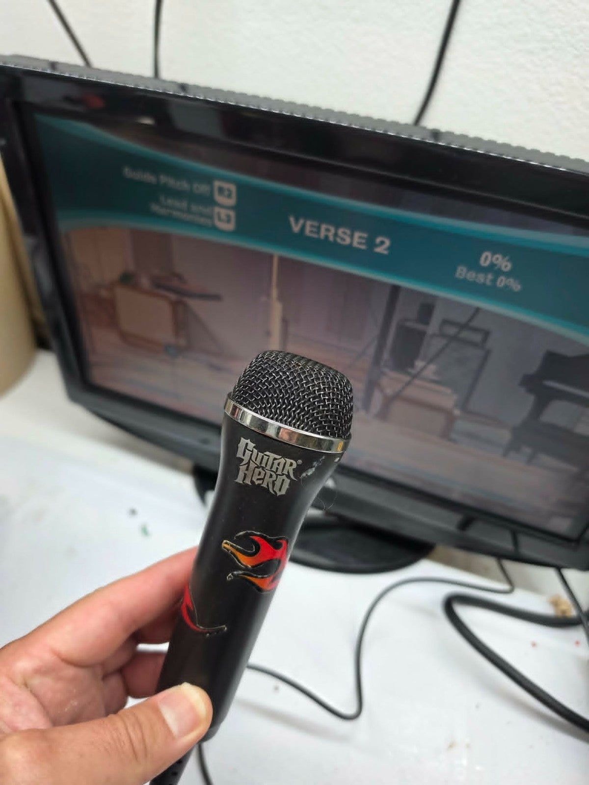 Red Octane Guitar Hero World Tour USB Microphone E-UR20 - Tested and Working