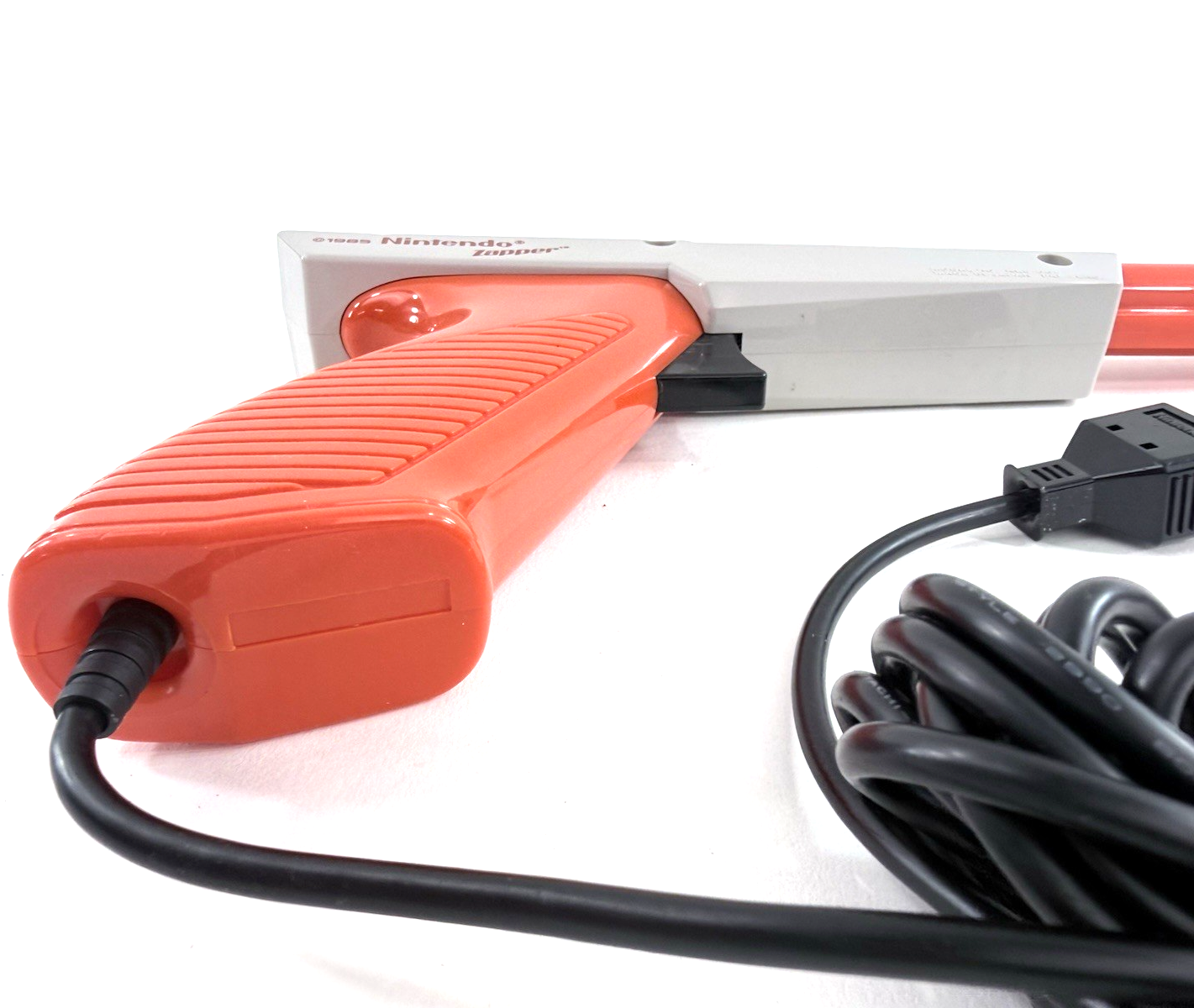Nintendo Zapper 1985 Orange Light Gun Controller NES-005 - Tested and Working