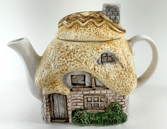 OCI Omnibus 1990s Ceramic Cottage Decorative Tea Pot With Lid
