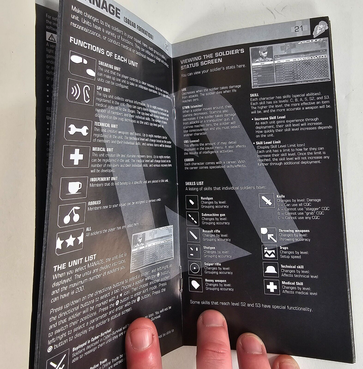 Metal Gear Solid: Portable Ops Plus (Sony PSP, 2007) Game Case Manual - Tested