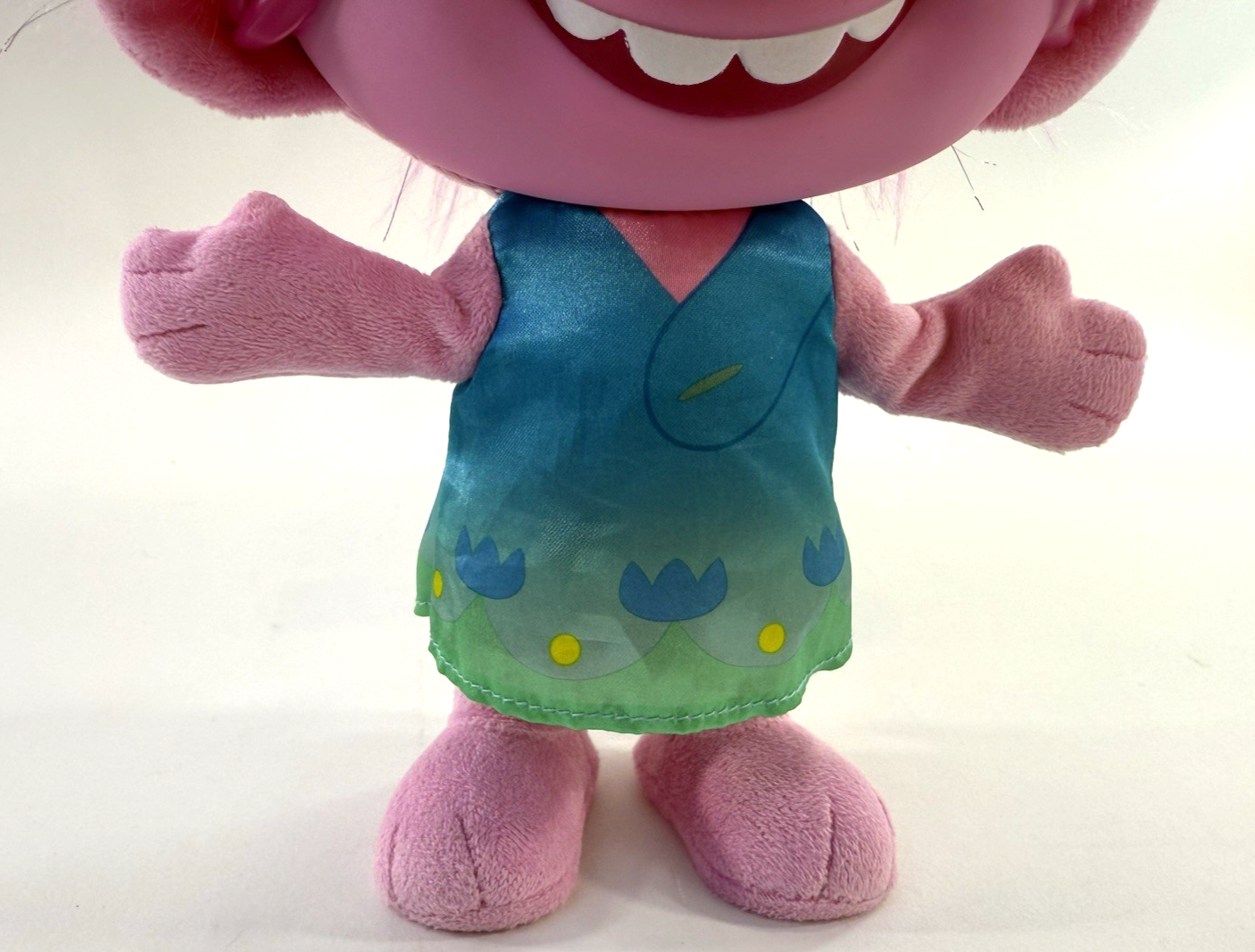 DreamWorks 2020 Trolls TrollsTopia 13” Color Poppin' Poppy - Tested and Working