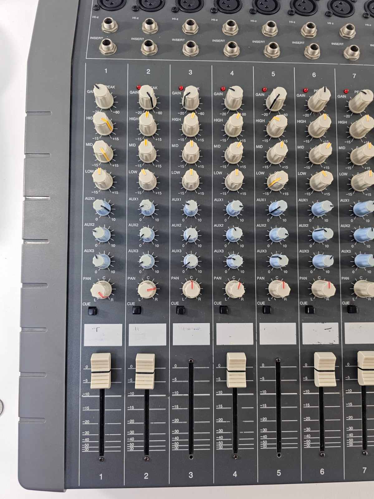 Phonic PMC-1602B 16-Channel Mixing Console - Local Pickup - Read