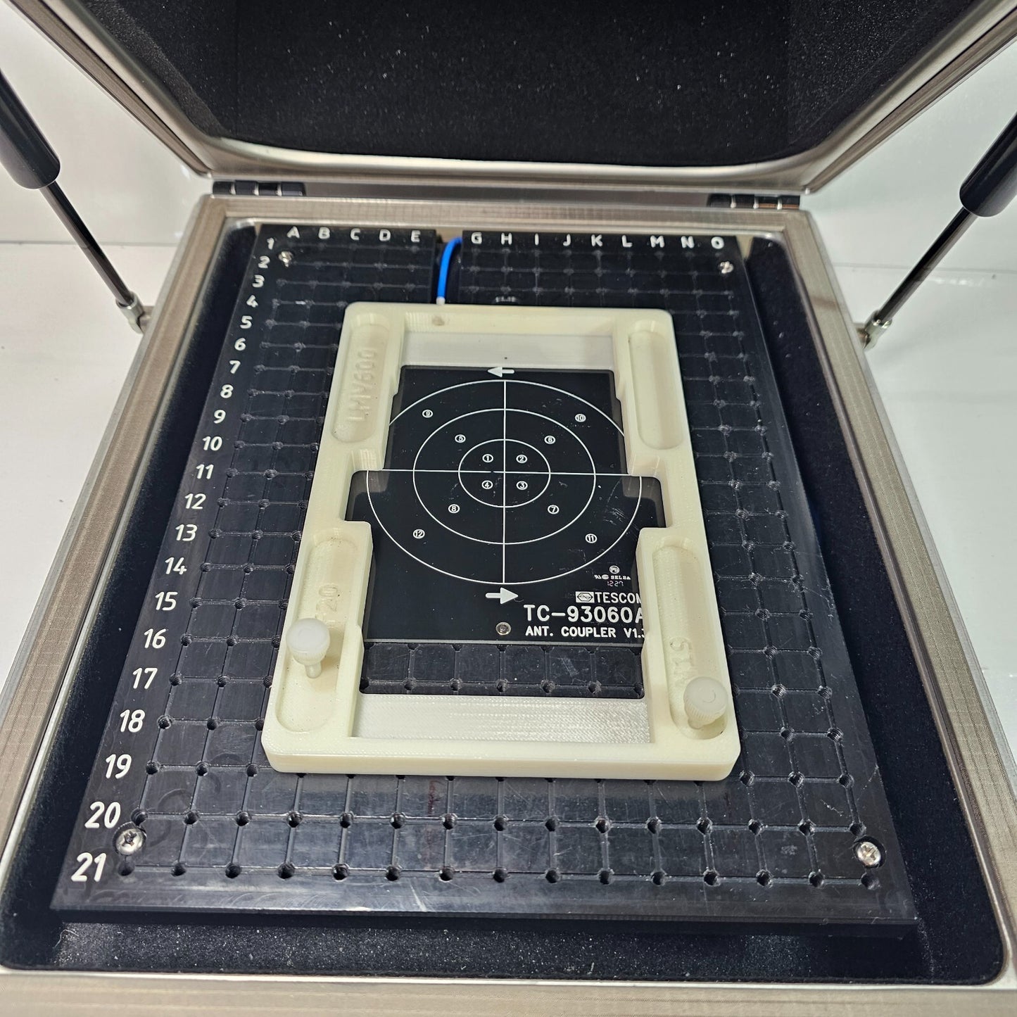 TESCOM TC-5915A RF Shield Box Radio Frequency Test Equipment Laboratory Telecom