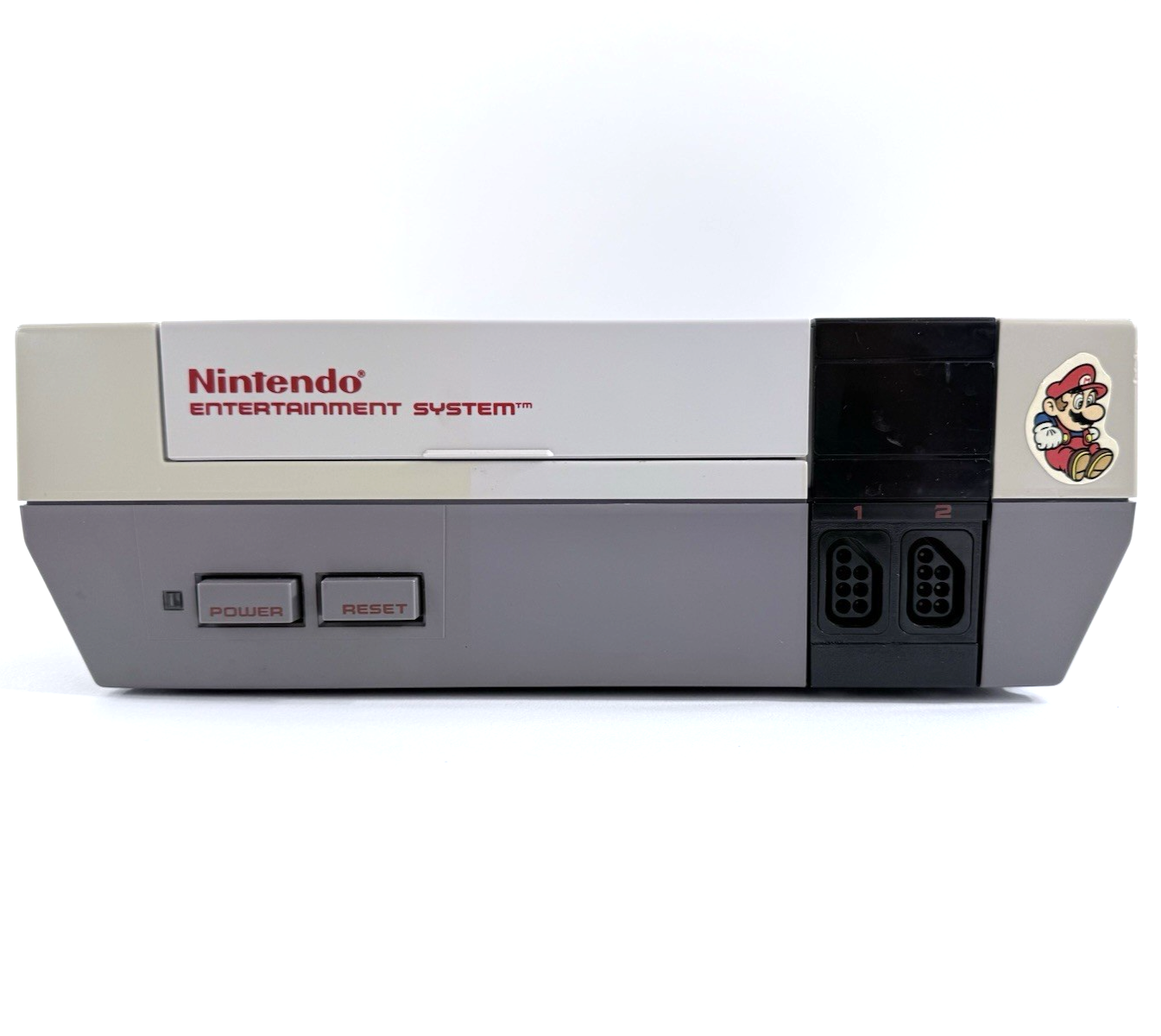 Nintendo Entertainment System Console with Zapper, Controller,  Cables - Tested