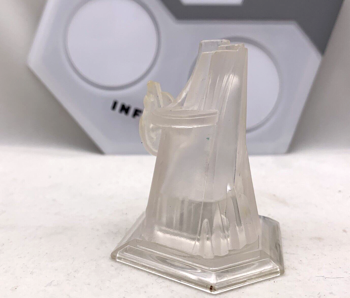 Disney Infinity 2.0 Marvel Iron Man Black Widow Thor Hawkeye Hulk Tower & Portal