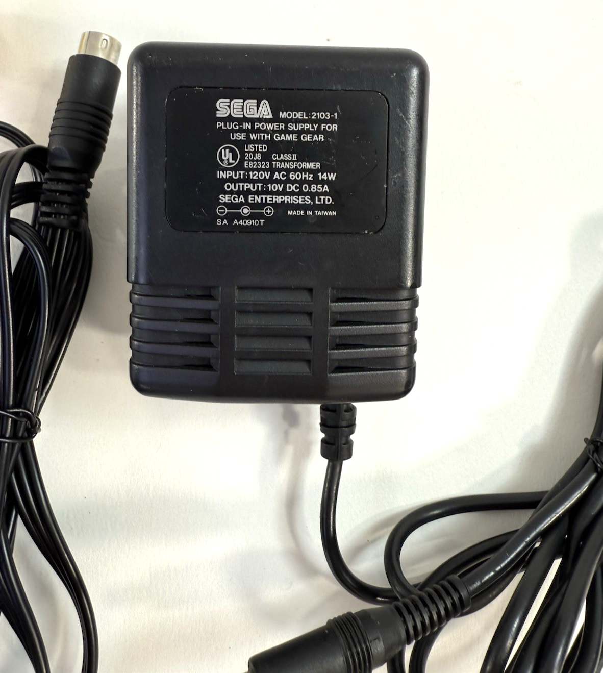 SEGA Genesis II 16MB Home Console with Controller, Power Supply, AV - Tested