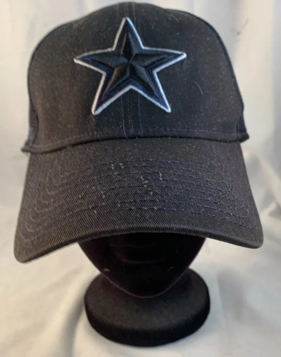 NFL Dallas Cowboys Medium-Large FlexFit New Era Embroidered Fitted Cap
