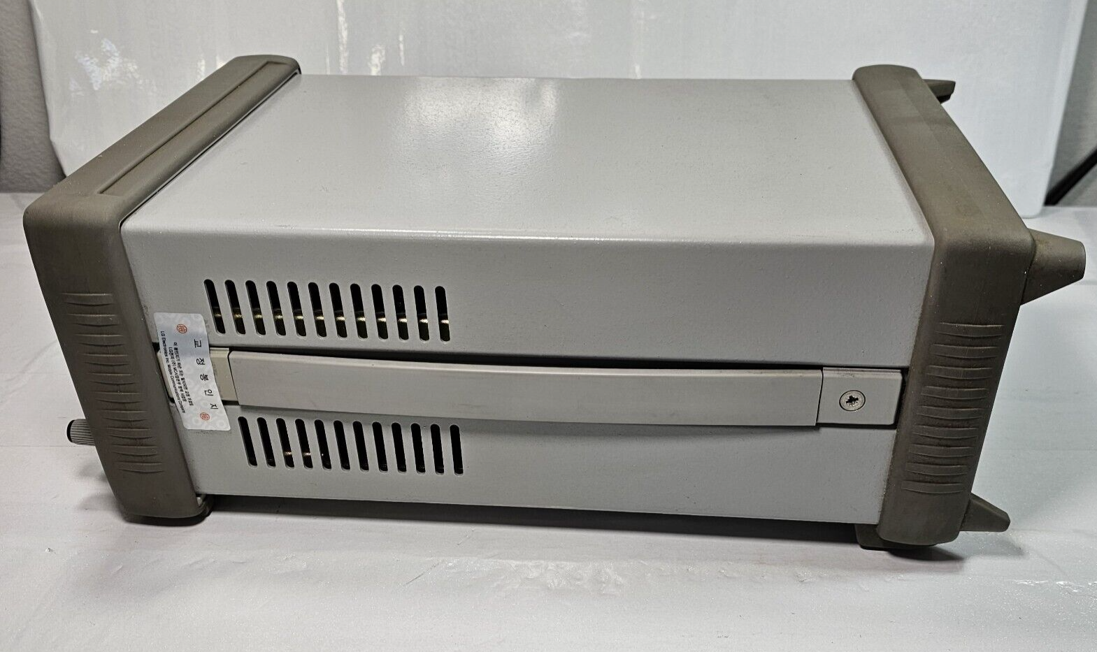 Agilent E3648A Dual Output DC Power Supply 0-8V,5A/0-20V,2.5A - Tested - 2488
