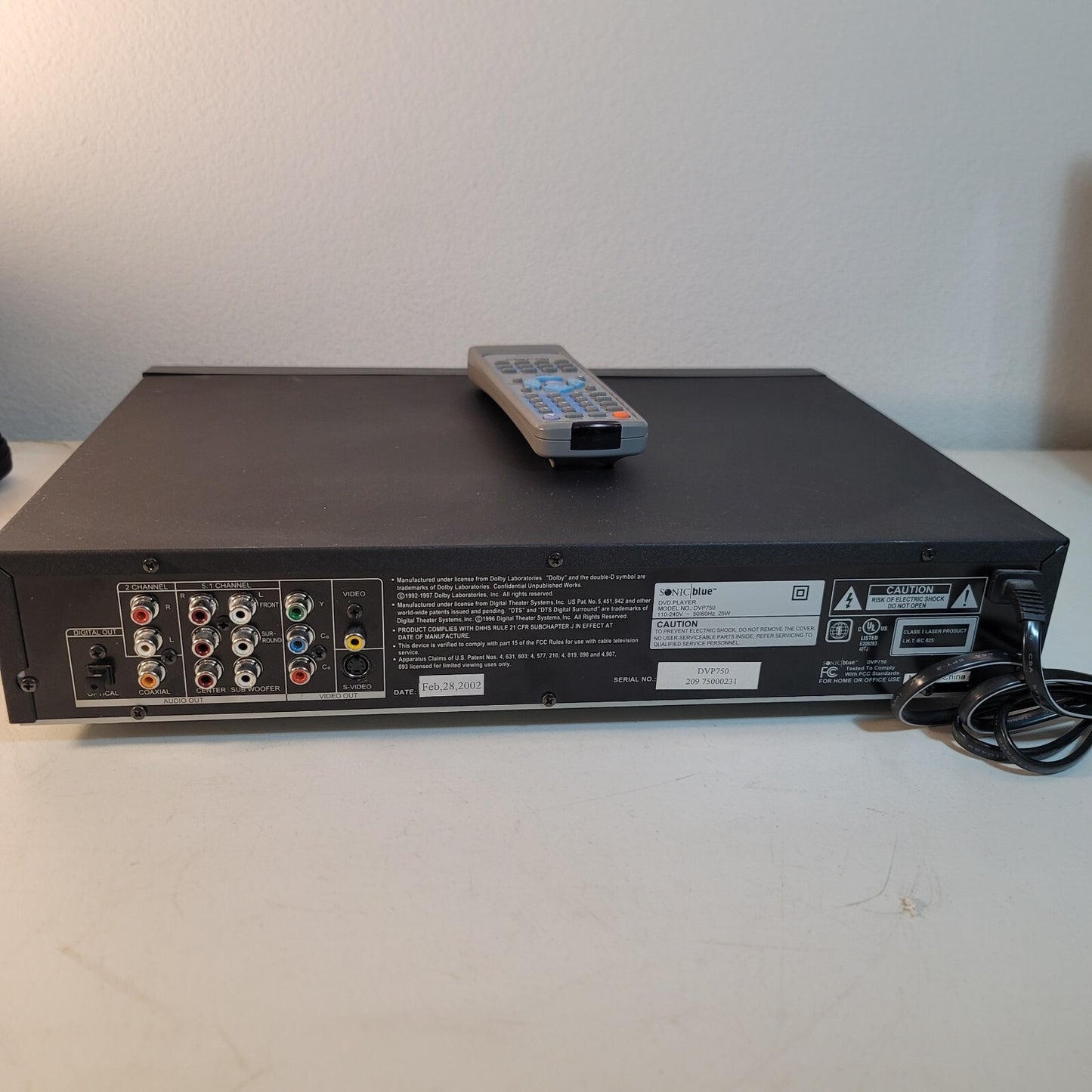 SonicBlue Go Video DVP750  DVD Video CD MP3 Player With Remote