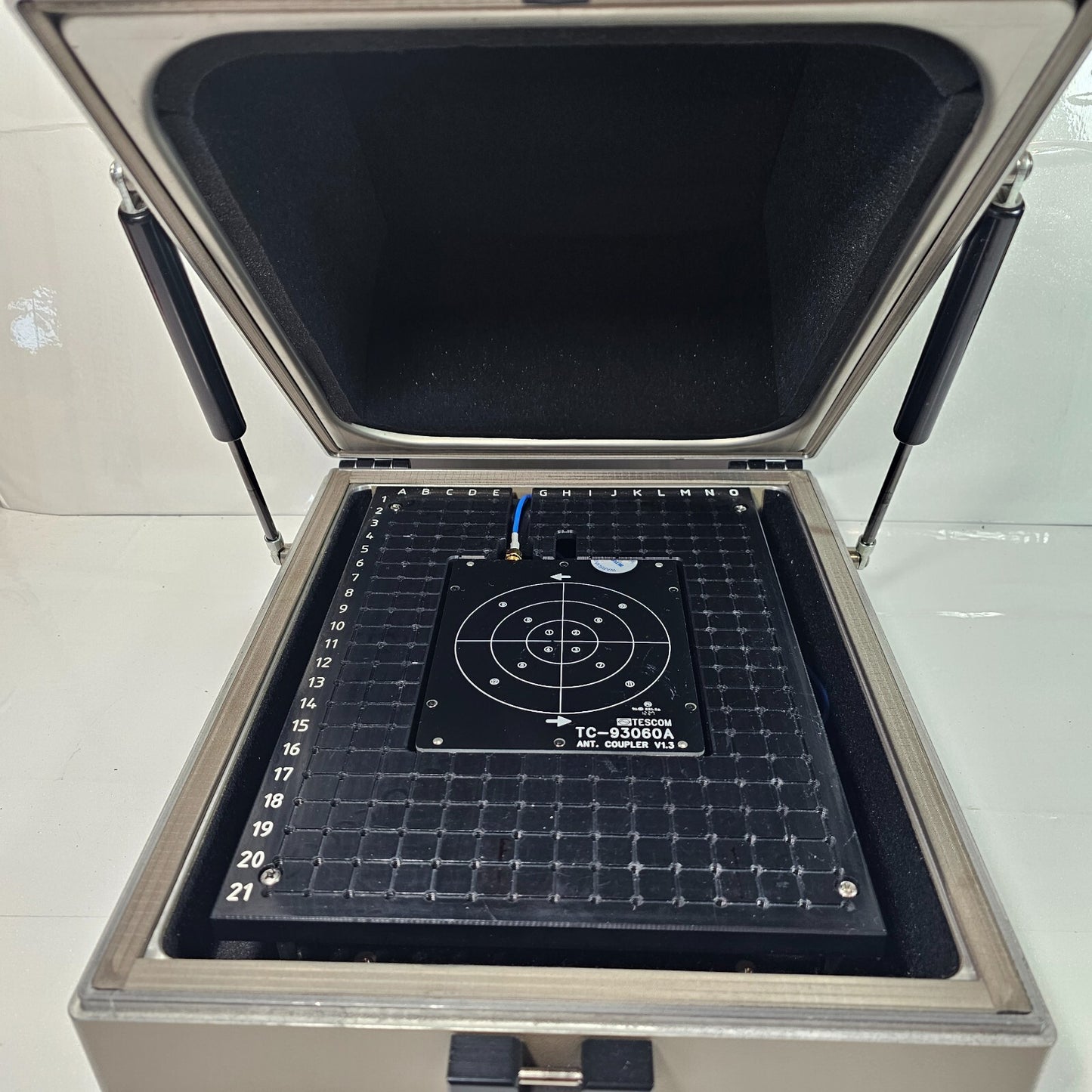 TESCOM TC-5915A RF Shield Box Radio Frequency Test Equipment Laboratory Telecom