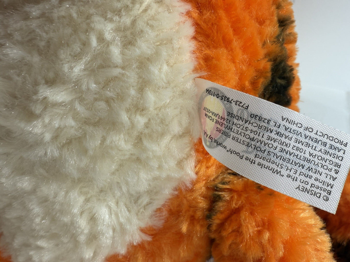 Disney Parks 2013 Winnie the Pooh 18" Tigger Plush