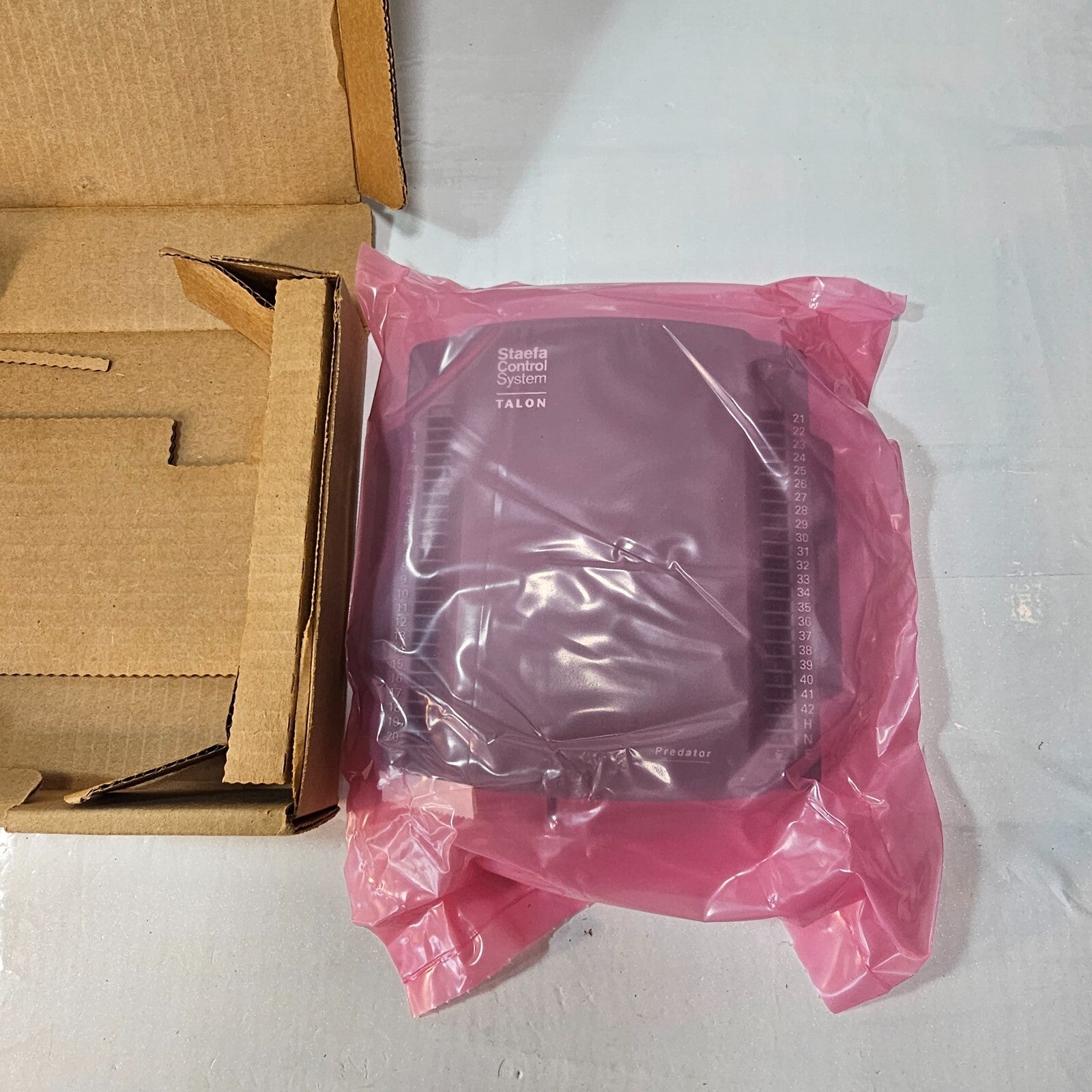 SIEMENS / Staefa Control Systems 587-135 / 587135 Predator 10K SDVAV 5821 Talon