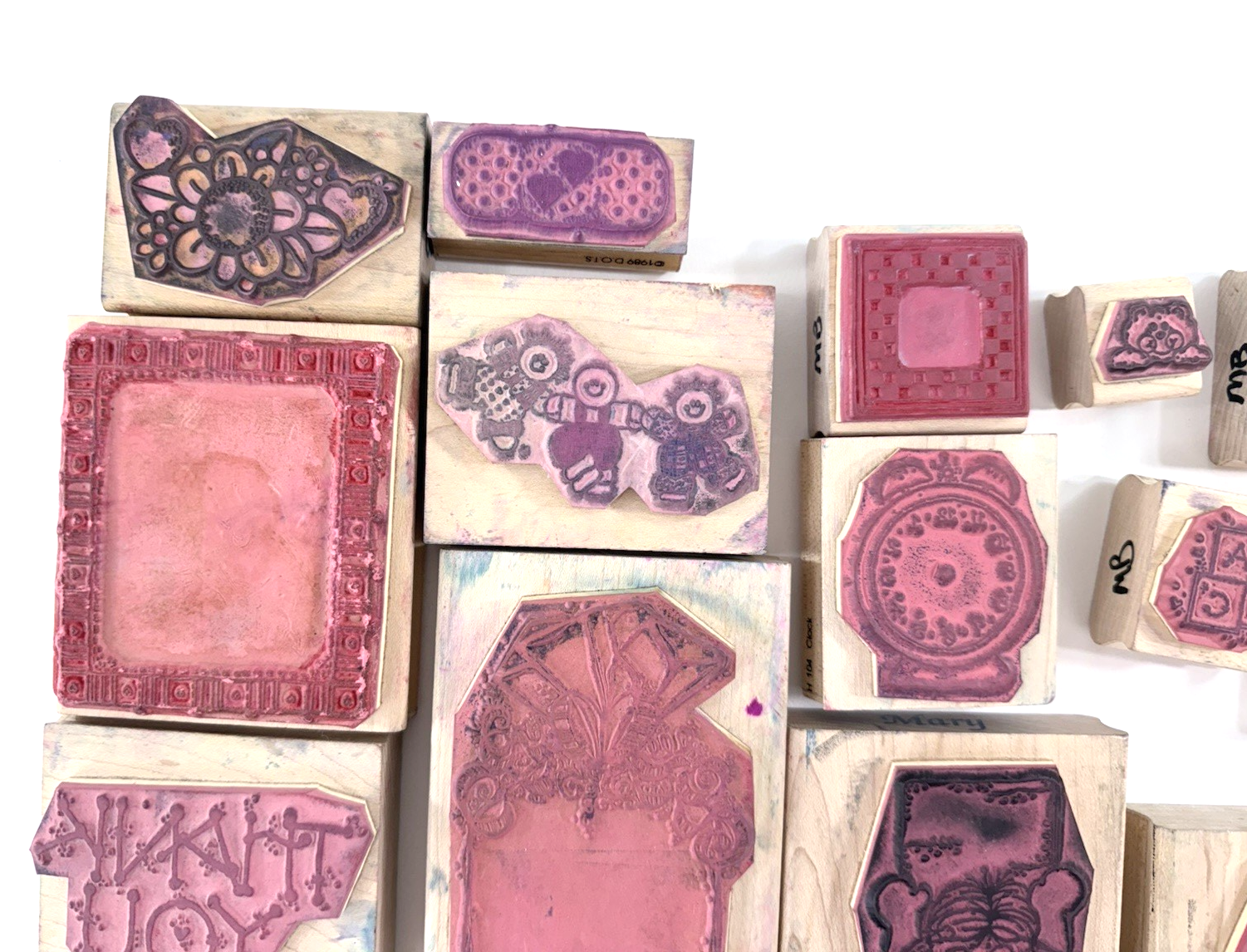 16 Pcs D.O.T.S. Wood Mounted Rubber Stamps Mixed Designs Dolls Frames Borders