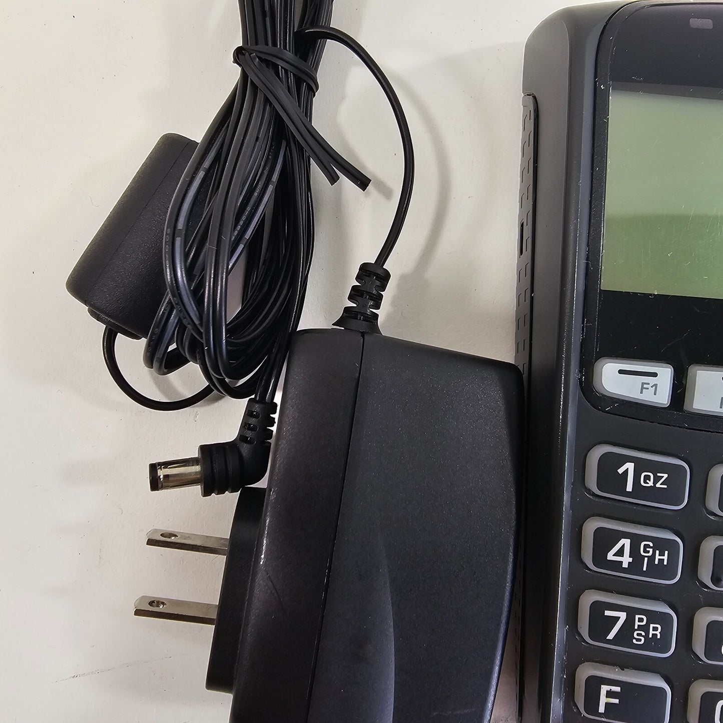 Ingenico iPP320 Payment Terminal with Power Supply and Connector Cable - Tested