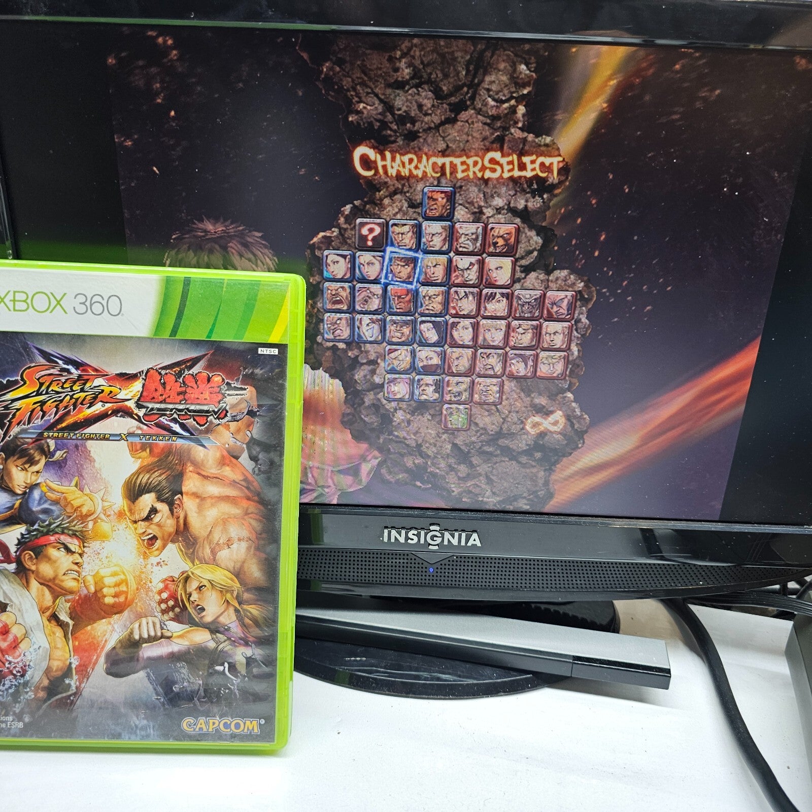 Street Fighter X Tekken (Xbox 360, 2012) Game Case Manual - Tested and Working