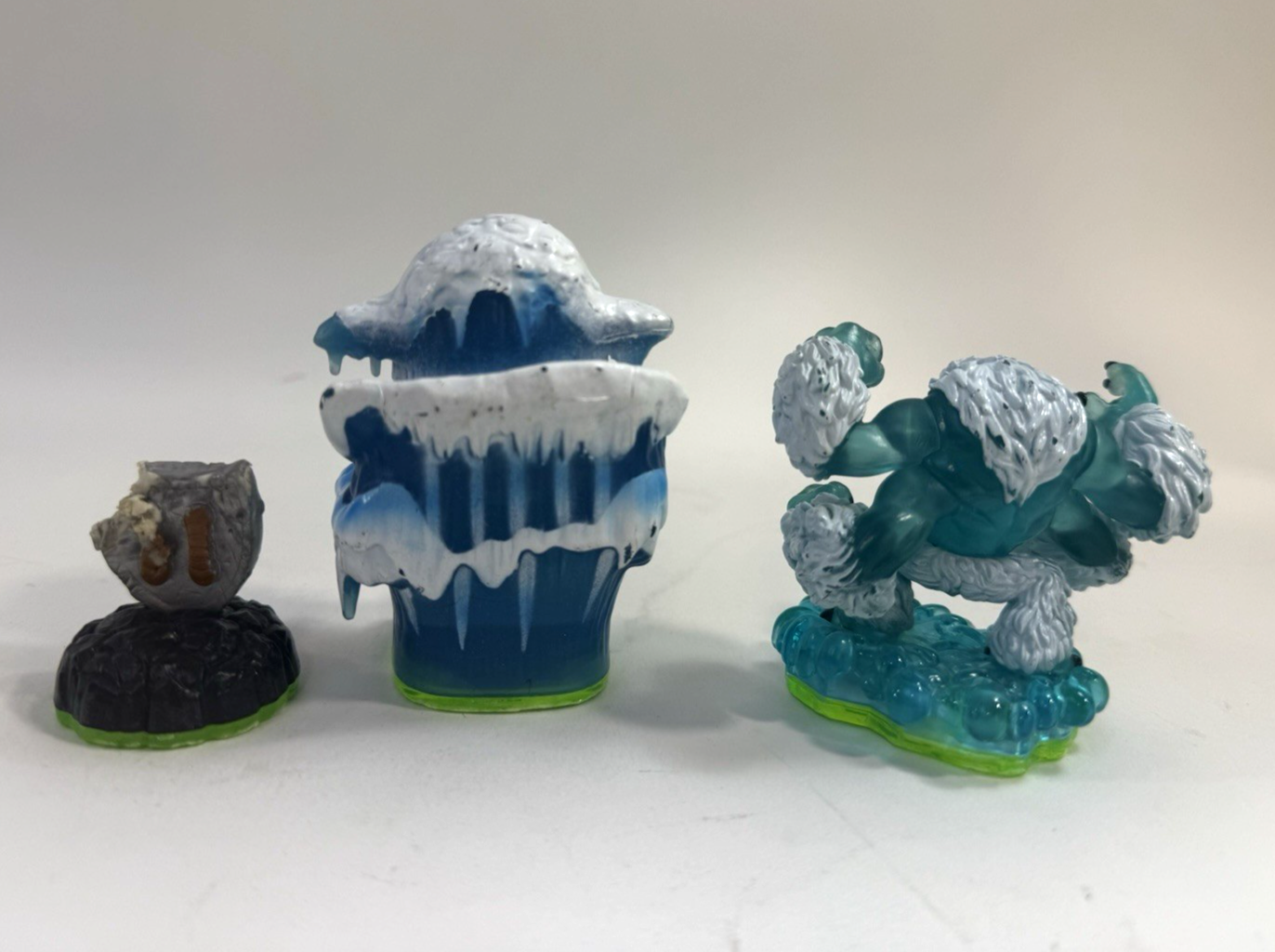 Skylanders Spyro's Adventure Slam Bam, Empire Of Ice, Sky Iron Shield Bundle