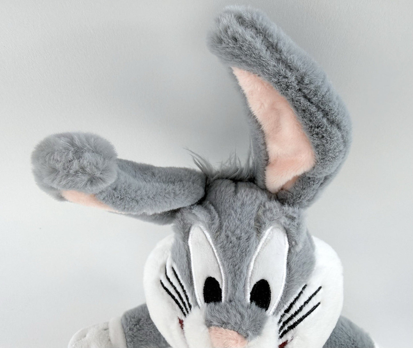 Jazwares Looney Tunes 8" Bugs Bunny Seated Soft Plush