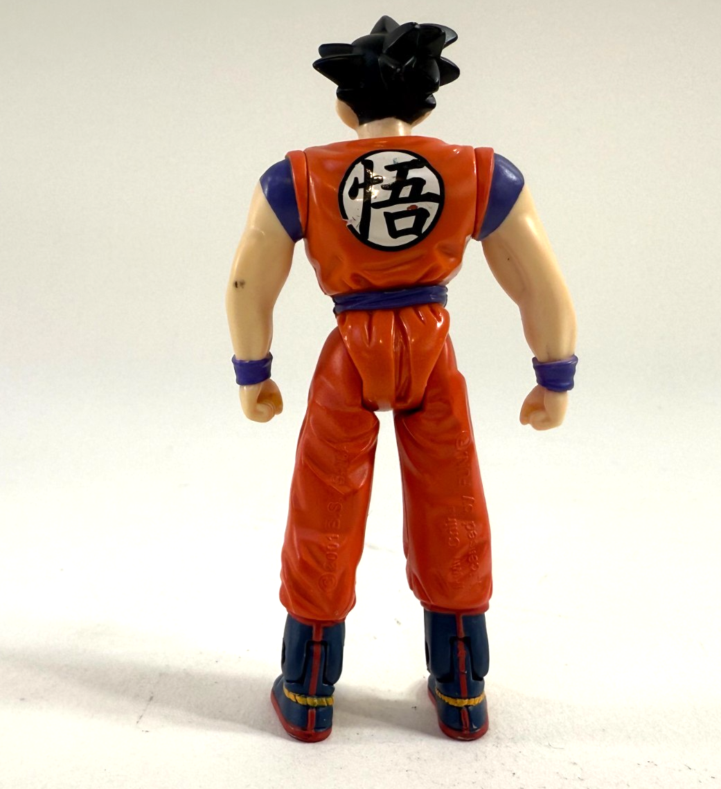 Irwin Toys 2001 Dragon Ball Z The Saga Continues 5" Goku Figure