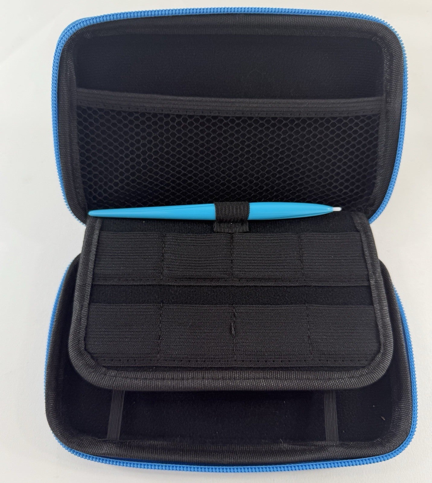 Dobe Fomis Electronics Nintendo DS/DSI Black and Blue Hard Shell Carrying Case