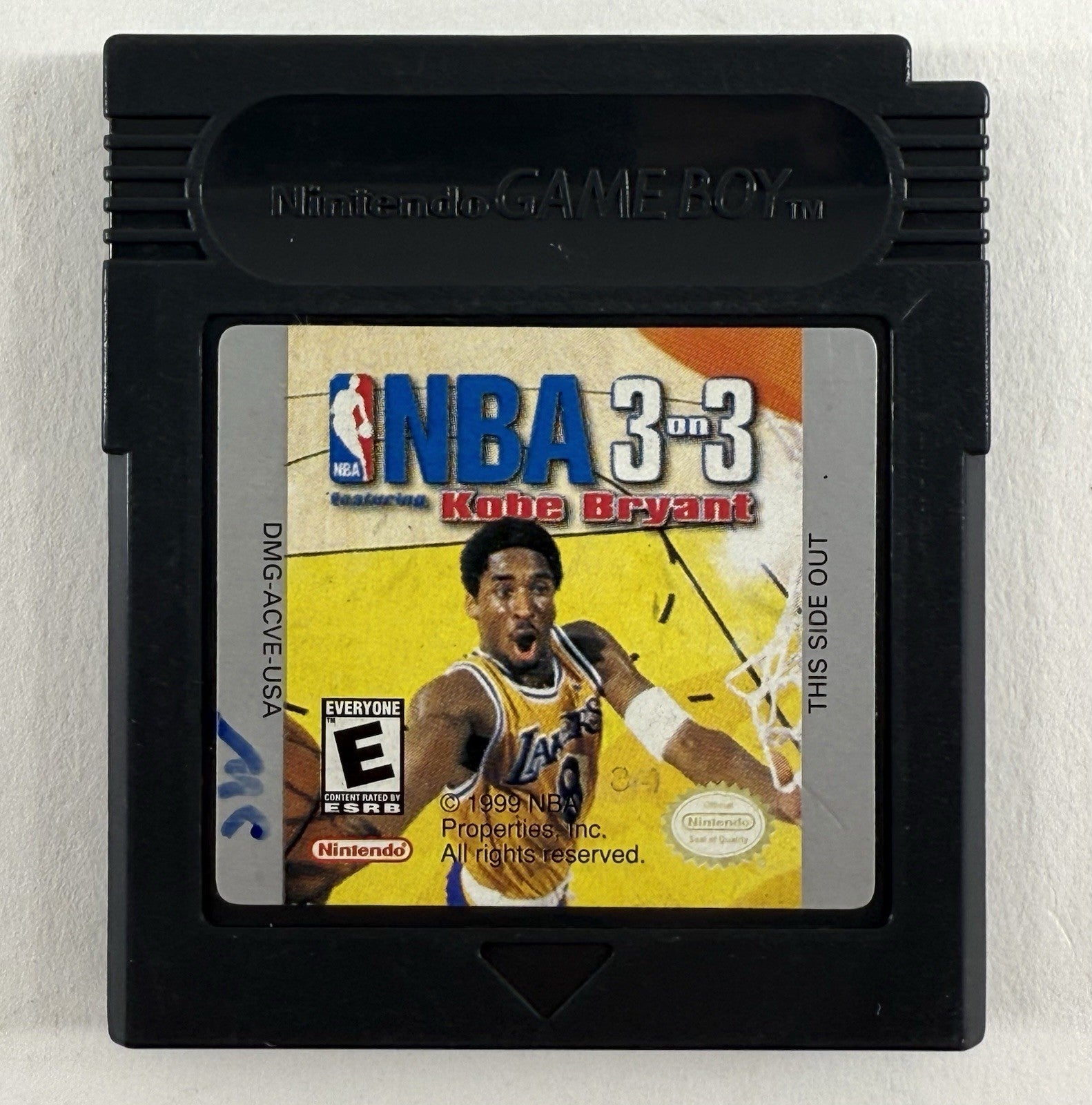 NBA 3 on 3 featuring Kobe Bryant (Nintendo GameBoy Color, 1999) Game Cartridge