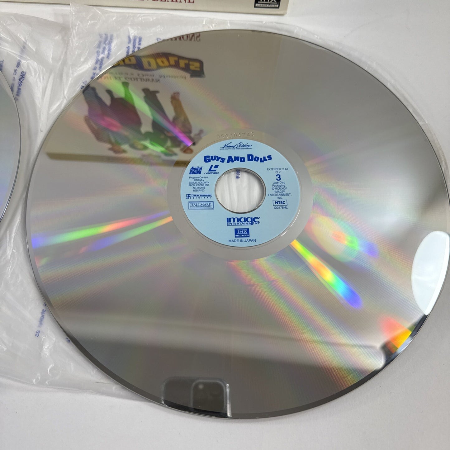 How to Marry a Millionaire (Laserdisc Bundle) Guys and Dolls, Around The World..