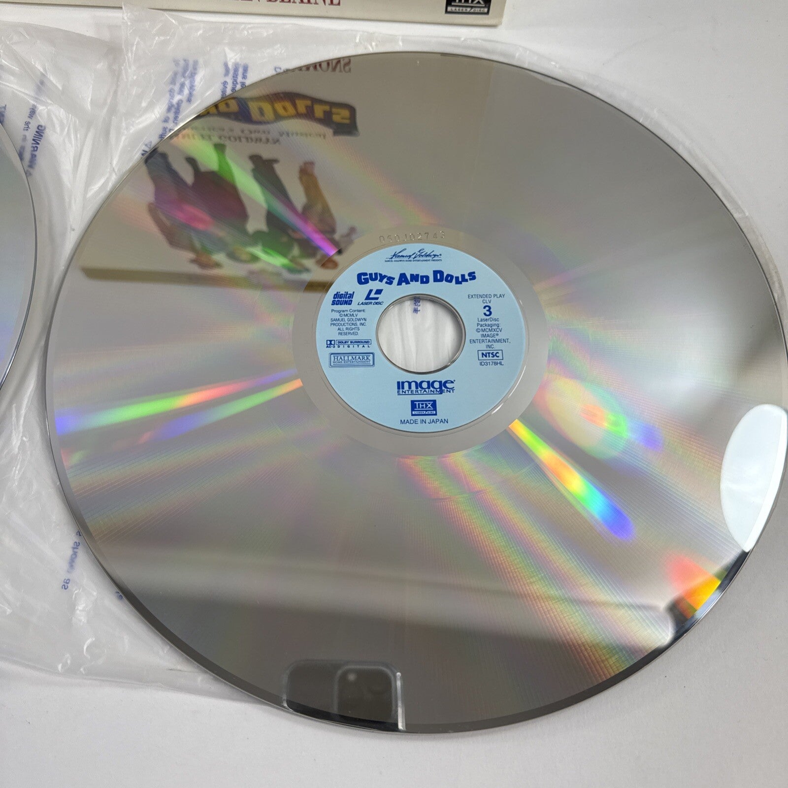 How to Marry a Millionaire (Laserdisc Bundle) Guys and Dolls, Around The World..