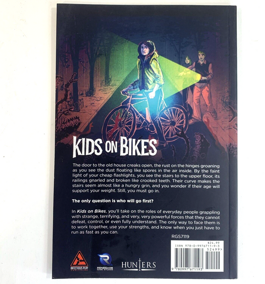 Kids on Bikes by Doug Levandowski and Jon Gilmour (2018, Trade Paperback)