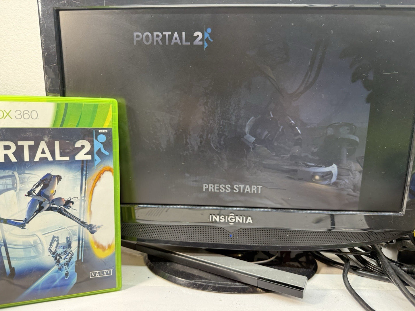 Portal 2 (Microsoft Xbox 360, 2011) Game Case Manual - Tested and Working