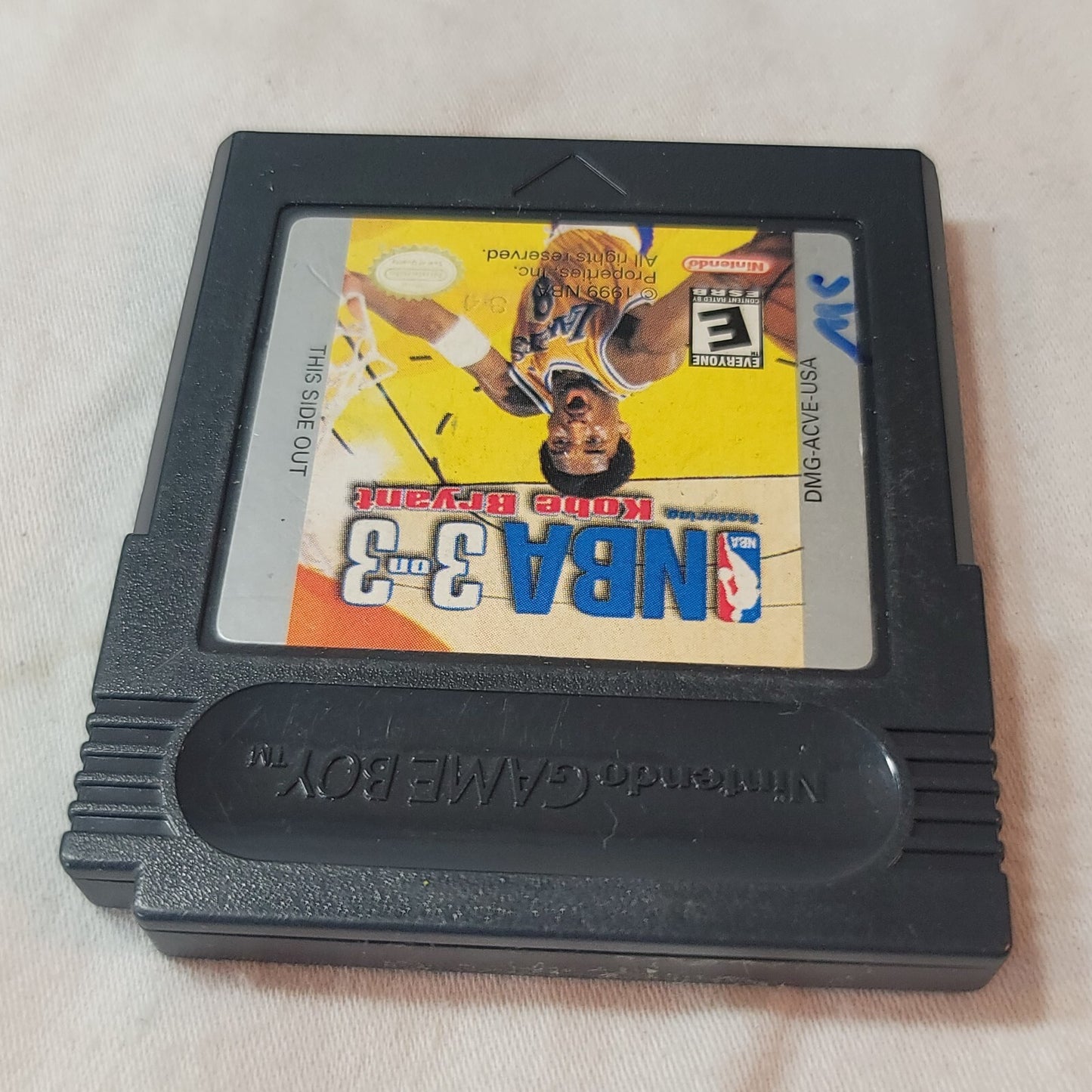 NBA 3 on 3 featuring Kobe Bryant (Nintendo Gameboy Color, 1999) Game Cartridge 