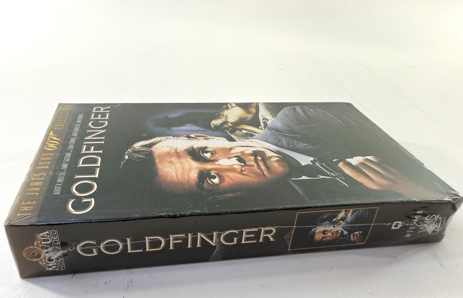 Goldfinger (VHS, 1995) New, Factory Sealed - Sean Connery James Bond 007 Film