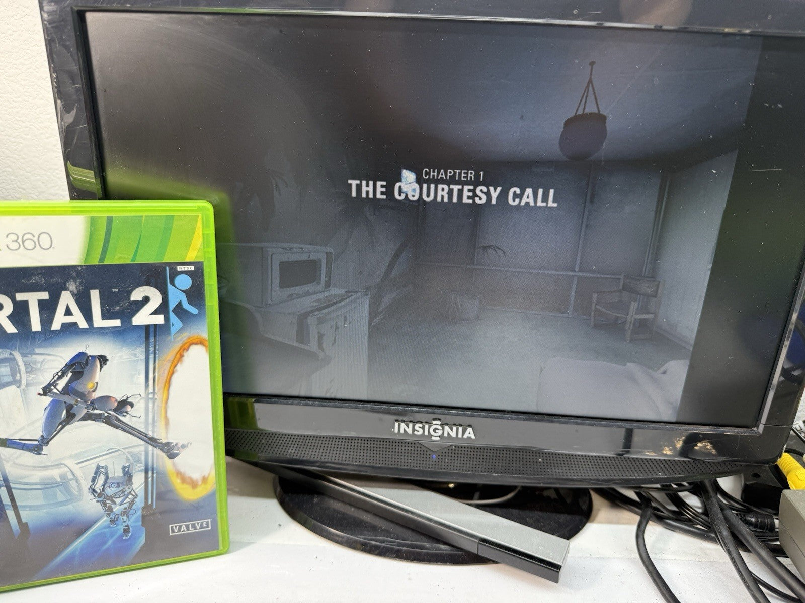 Portal 2 (Microsoft Xbox 360, 2011) Game Case Manual - Tested and Working