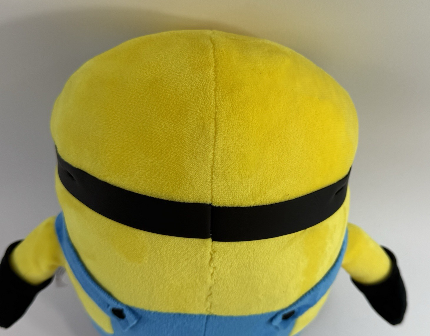 Universal Studios Despicable Me Minion Mayhem 9” Bob Plush