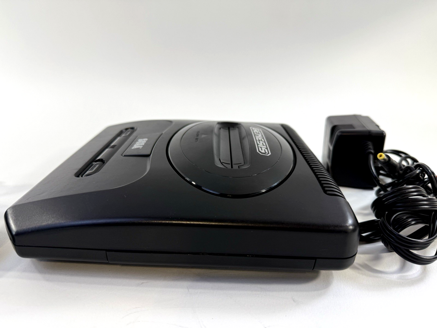 SEGA Genesis II 16MB Home Console with Controller, Power Supply, AV - Tested