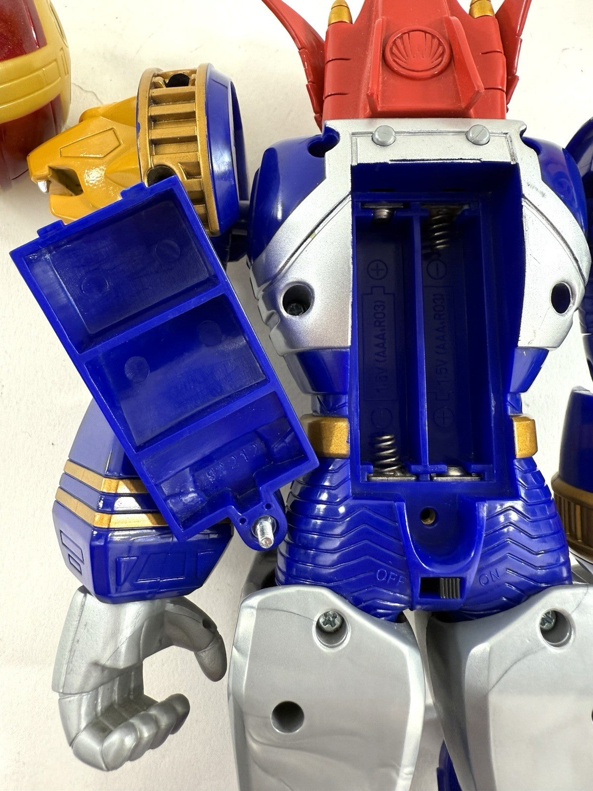 Bandai 2003 Power Rangers Ninja Storm 10" Lightning Megazord with Accessories