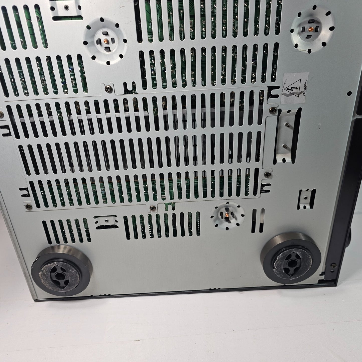 Yamaha RX-V590 RDS Audio Video 5.1 Natural Sound Surround Sound AV Receiver