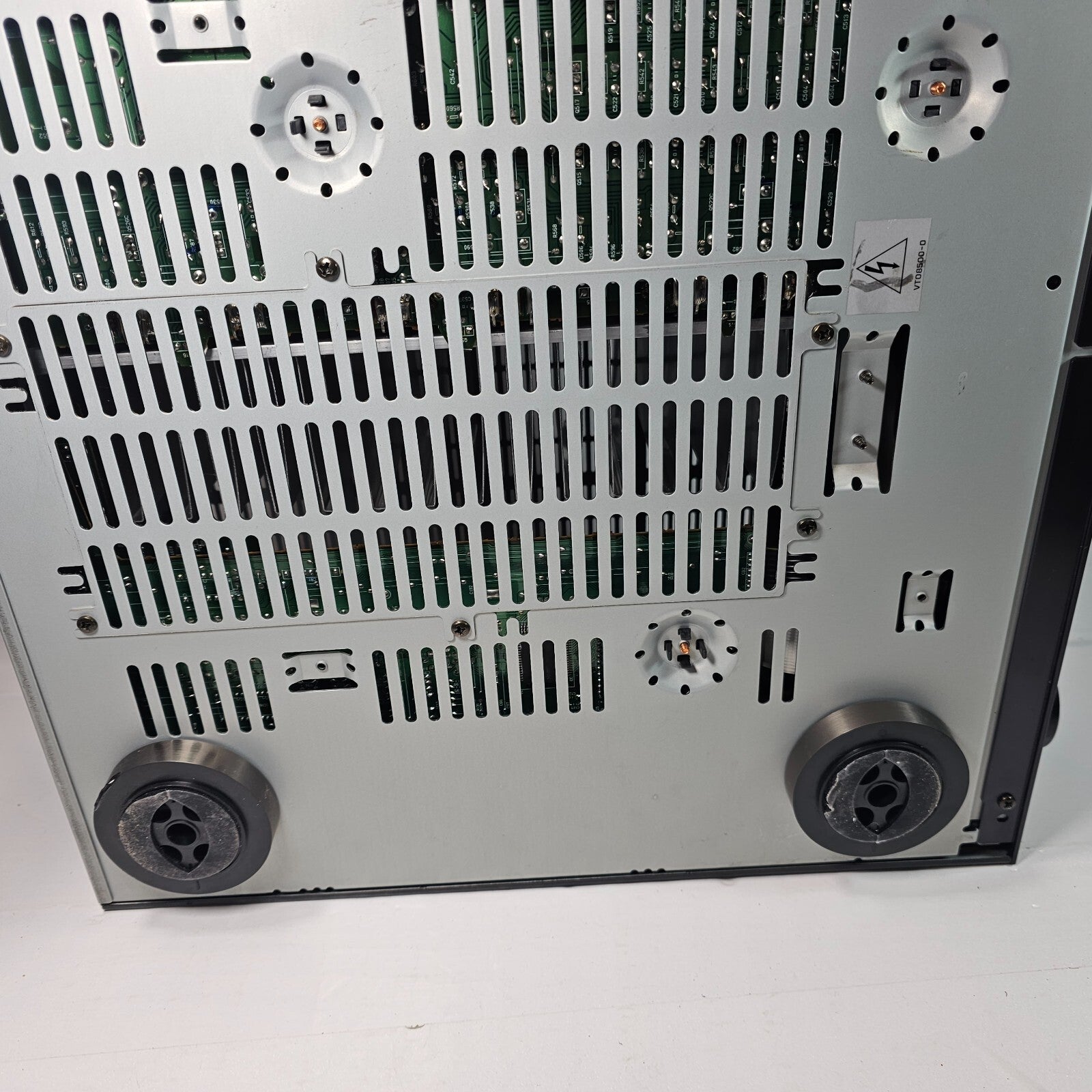 Yamaha RX-V590 RDS Audio Video 5.1 Natural Sound Surround Sound AV Receiver