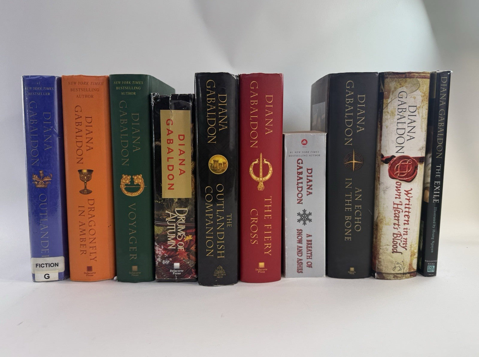 Outlander 8 Book Series, Graphic Novel, Outlandish Companion By Diana Galbadon