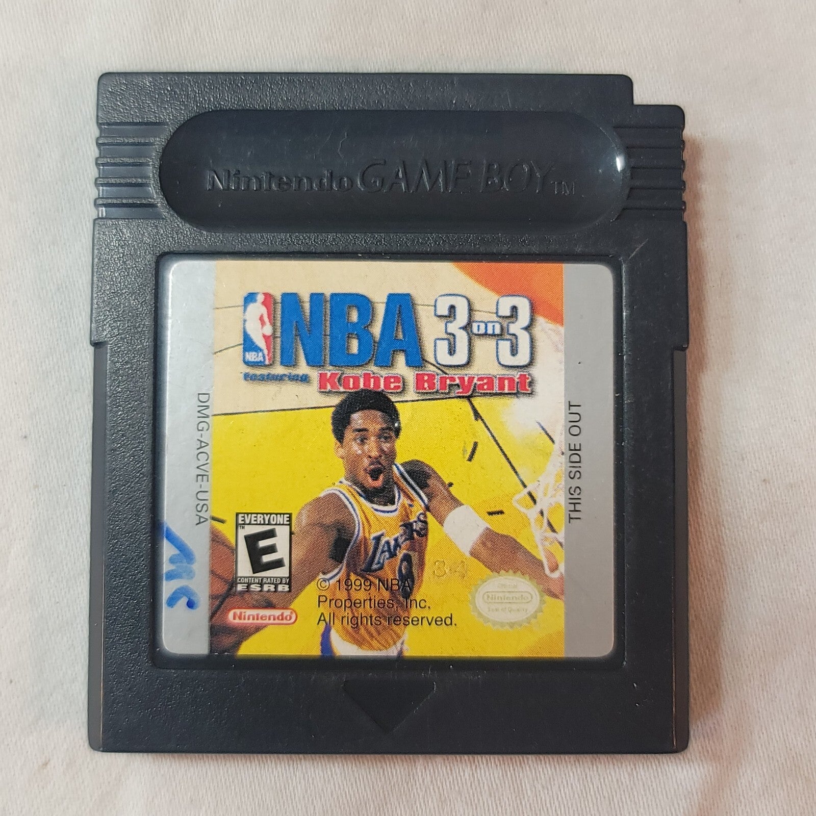 NBA 3 on 3 featuring Kobe Bryant (Nintendo Gameboy Color, 1999) Game Cartridge 