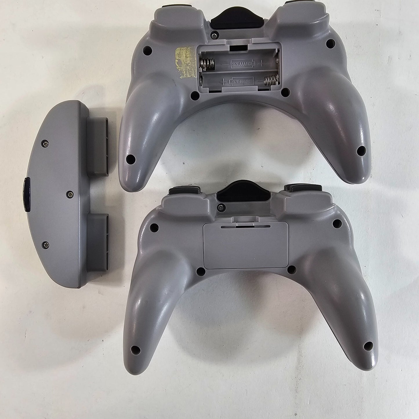 Docs Wireless Controllers (2) and Plug-in for Sony PlayStation