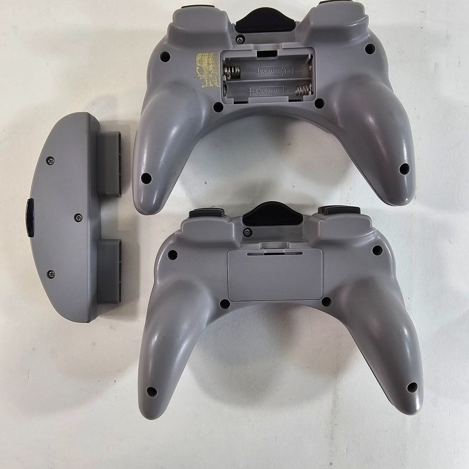 Docs Wireless Controllers (2) and Plug-in for Sony PlayStation