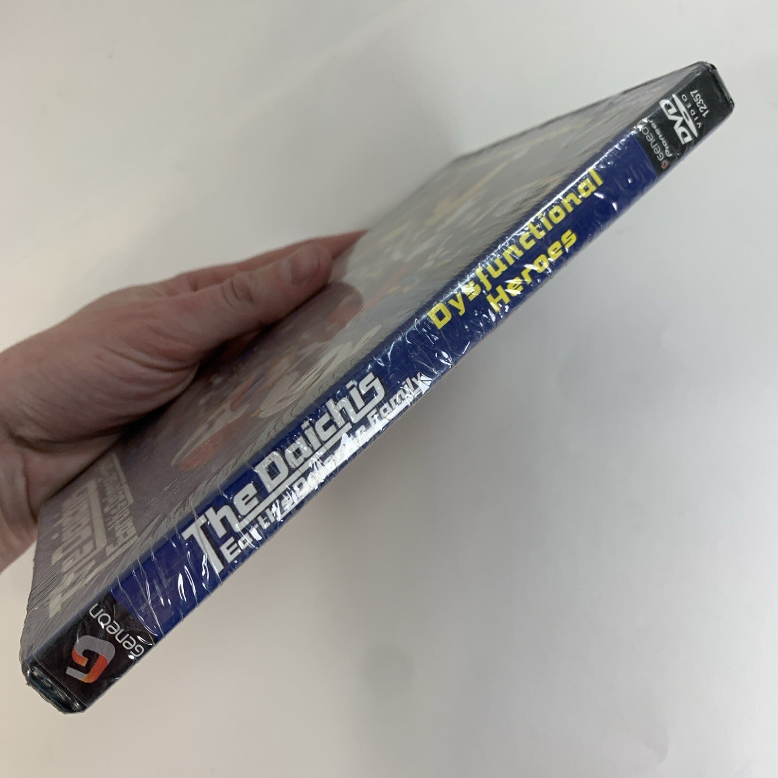 The Daichis: Earths Defense Family: Vol. 1: Dysfunctional Heroes (DVD, 2004) NEW